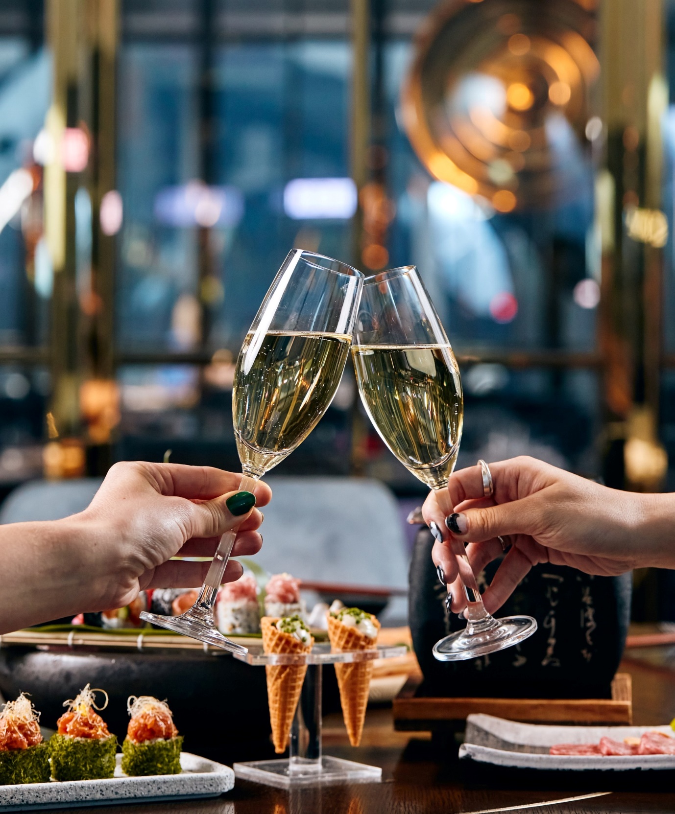 可能是香檳的圖像