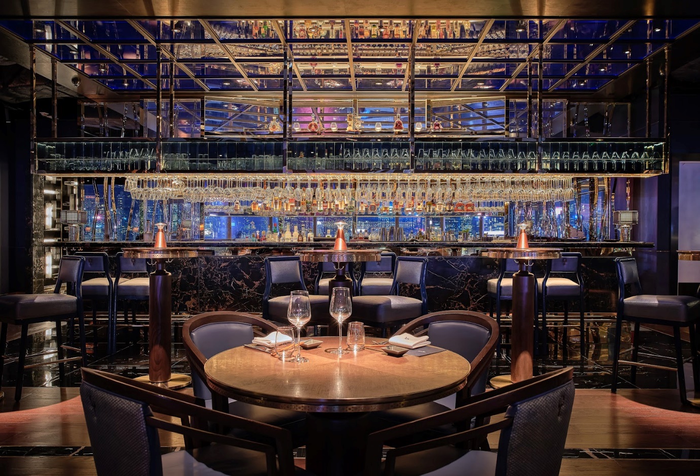 可能是照明和室內的圖像