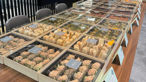 Asian fusion cuisine， 亞洲融合美食，Western fusion food, 西方融合菜, Kwun Tong restaurants, 觀塘餐廳, Boon Catering services, Boon餐飲服務, Japanese French fusion, 日式法式融合菜, Private party catering, 私人聚會餐飲, Event catering Hong Kong, 香港活動餐飲, Bento box delivery, 便當盒配送, Corporate event catering, 企業活動餐飲, Gourmet appetizers, 美味開胃菜, Salad and greens menu, 沙拉和蔬菜菜單, Pasta and rice dishes, 義大利麵和米飯, Dessert catering, 甜點餐飲, Canapés for events, 活動小吃, Restaurant 