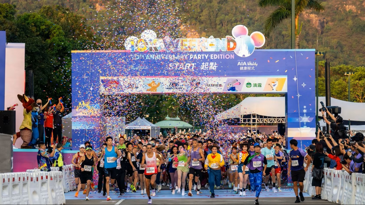 一張含有 戶外, 人員, 樹狀, 馬拉松 的圖片  AI 產生的內容可能不正確。