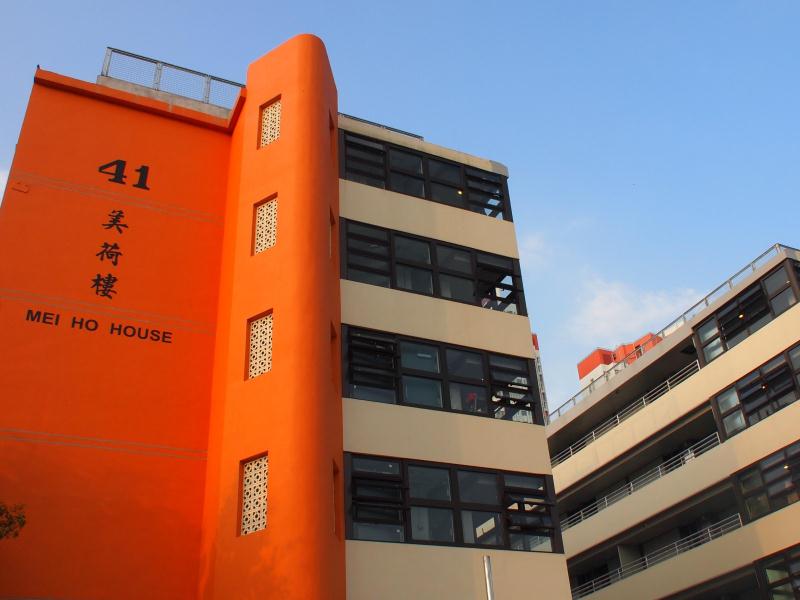 🏛️【深水埗親子好去處】賽馬會美荷樓香港精神體驗館!H型第一代公屋古蹟 x 復古懷舊展覽 x 文青青年旅舍,全家穿越懷舊老香港!📜📸✨