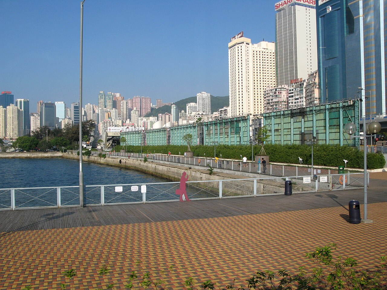 Wan_Chai_Waterfront_Promenade_Overview_2